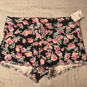 Beautiful black floral shorts